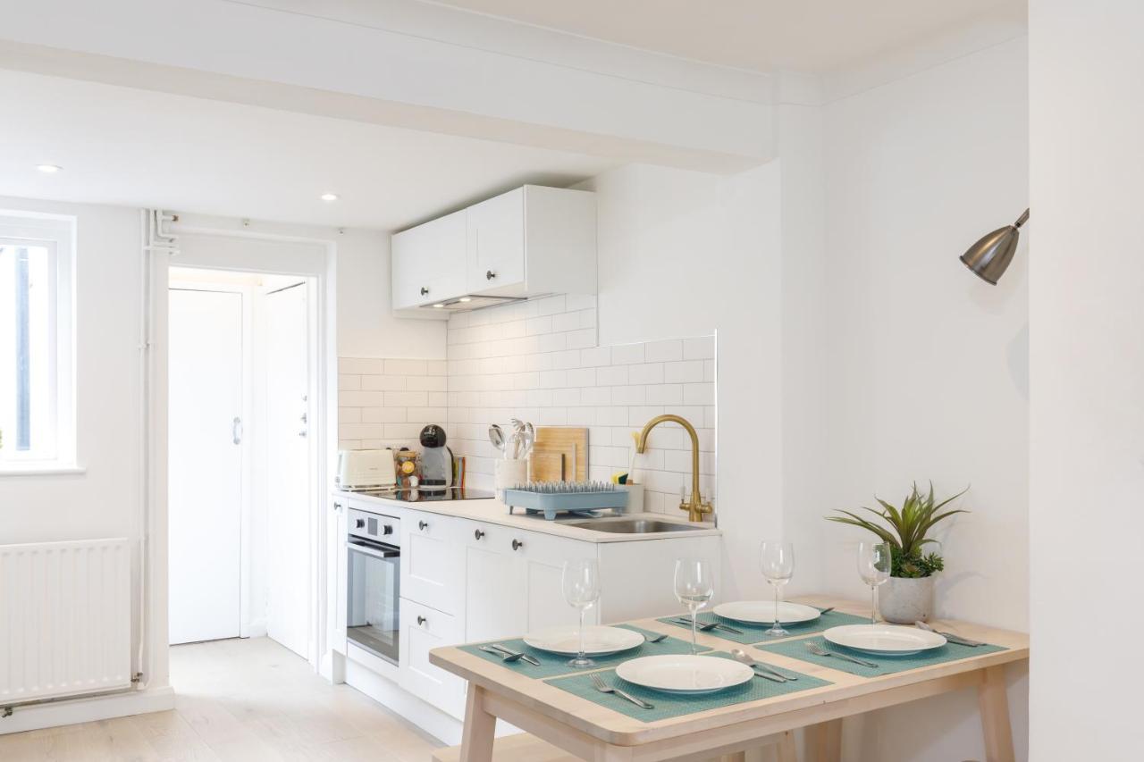 Central Quiet Cottage. Walk To Shops, Bars & Beach Brighton ภายนอก รูปภาพ